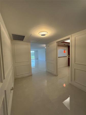 Oaks Lane At Palm-Aire, 565 Oaks Ln #206, Pompano Beach, Florida 33069, image 1