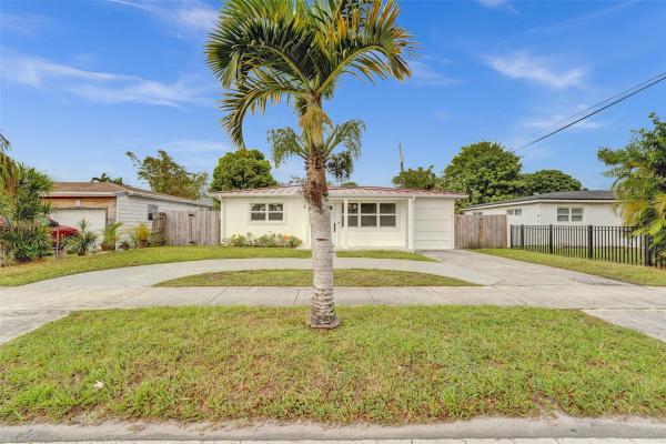 Hollywood Little Ranches, 420 S 28th Ave, Hollywood, Florida 33020, image 1