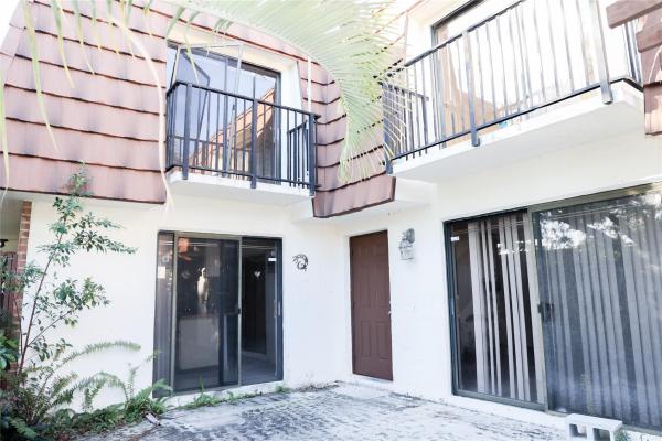 Village At Lake Pine, 853 SW 118th Ter, Davie, Florida 33325, image 1