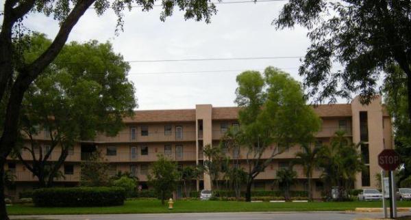 Sunrise Lakes 4, 10101 Sunrise Lakes Blvd #305, Sunrise, Florida 33322, image 1