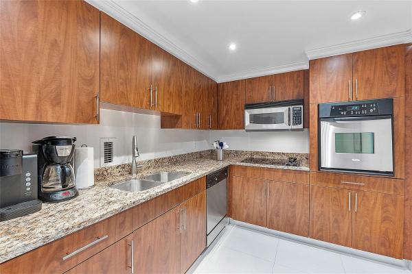 Sian Ocean Residences, 4001 S Ocean Dr #6F, Hollywood, Florida 33019, image 2