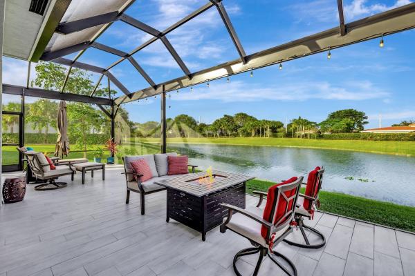 Veleiros At Crystal Lake, 4284 Rosa Dr, Pompano Beach, Florida 33064, image 1