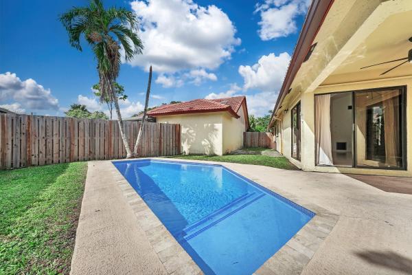 Pasadena Pool Homes At Pembroke Lakes South, 11250 SW 2nd Pl, Pembroke Pines, Florida 33025, image 1