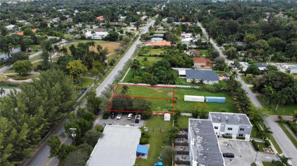 Biscayne Gardens, 159 NW 158th St STREET, Golden Glades, Florida 33169, image 2