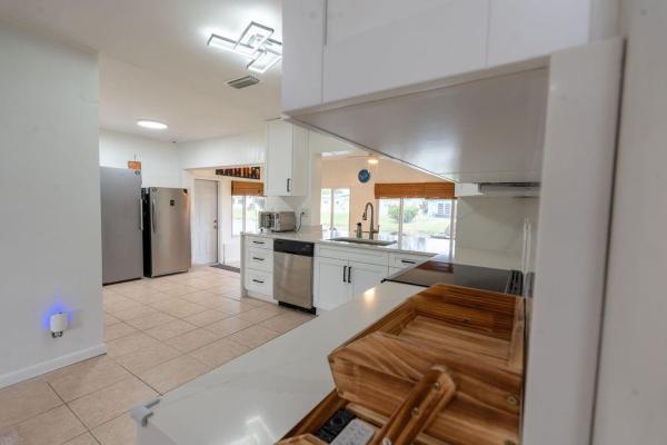 Gold Key Villas, 6841 NW 28th St, Sunrise, Florida 33313, image 1
