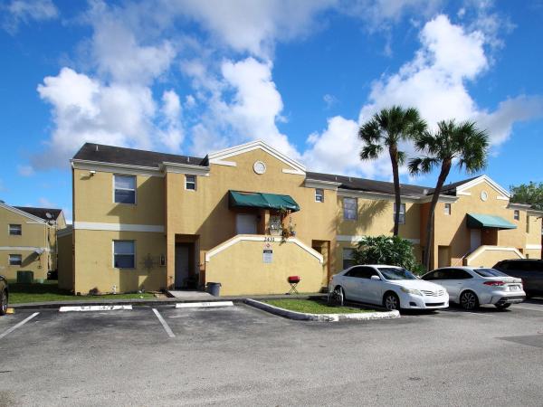 Villas At Circle's Edge, 2431 NW 56th Ave #203, Lauderhill, Florida 33313, image 1