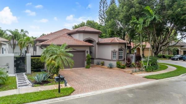 Mizner Village, 5816 NW 122nd Dr, Coral Springs, Florida 33076, image 1