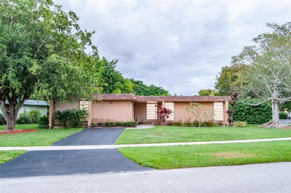Heathgate, 7407 NW 79th St, Tamarac, Florida 33321, image 1