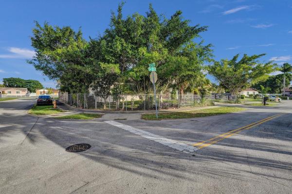 Meadow Wood Manor, 26205 SW 133rd Ct, Princeton, Florida 33032, image 1