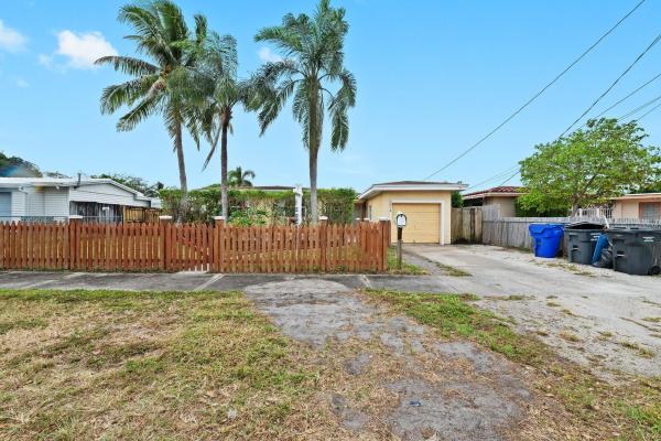 Hollywood Isles, 2614 Liberty St, Hollywood, Florida 33020, image 1