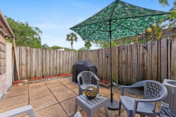 3320 Simms St #11C, Hollywood, Florida 33021, image 1