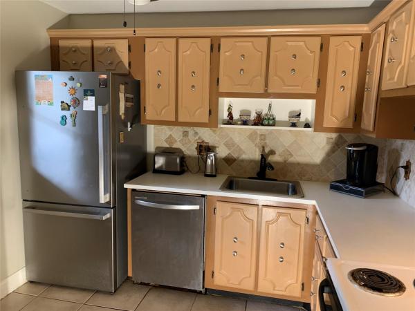 Foxwood Hollow At Coral Springs, 3000 Riverside Dr #111-1, Coral Springs, Florida 33065, image 1