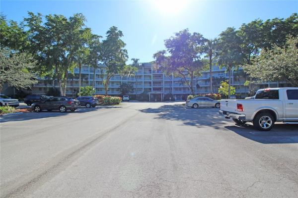 Palm-Aire Country Club 10, 4020 W Palm Aire Dr #409, Pompano Beach, Florida 33069, image 1