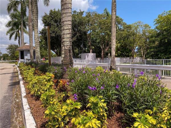 Royal Park, 101 Royal Park Dr #3E, Oakland Park, Florida 33309, image 1