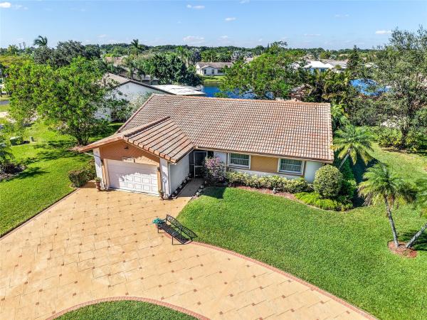 Isles Of Tamarac, 10501 NW 70th St, Tamarac, Florida 33321, image 1
