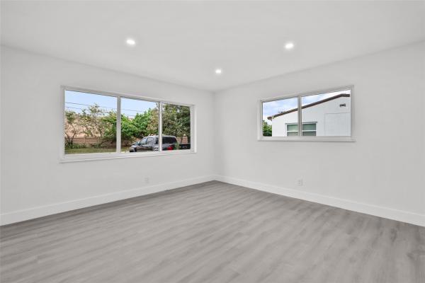 Norwood, 801 NW 183rd Dr, Miami Gardens, Florida 33169, image 2