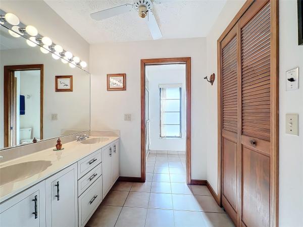 Kitching Cove Estates, 1015 SE Kitching Cove Ln, Port St. Lucie, Florida 34952, image 2