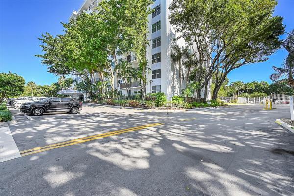 Drake Tower, 1800 N Andrews Ave #3E, Fort Lauderdale, Florida 33311, image 1