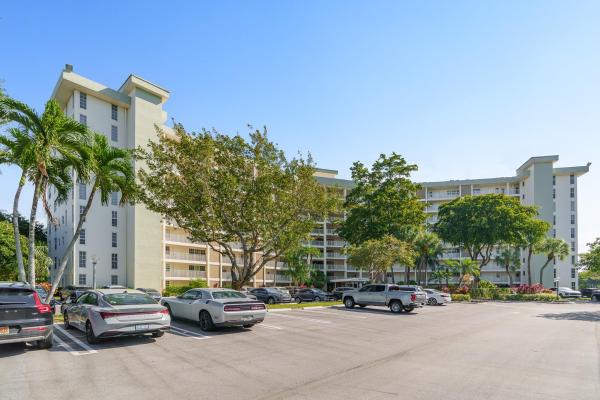 Palm-Aire Country Club 4, 2940 N Course Dr #805, Pompano Beach, Florida 33069, image 1