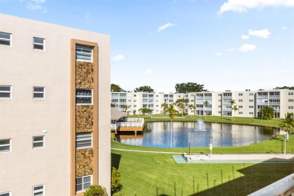 Meadowbrook Lakes, 201 SE 11th Ter #302, Dania Beach, Florida 33004, image 1
