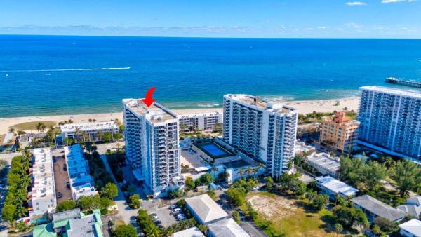 Silver Thatch Atlantic Plaza, 531 N Ocean Blvd #1504, Pompano Beach, Florida 33062, image 1