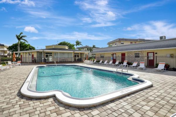 Heather Hall, 4431 NW 16th St #303H, Lauderhill, Florida 33313, image 3