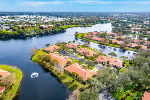 Quail Run Villas, 2627 Mango Creek Ln, Boynton Beach, Florida 33436, image 1