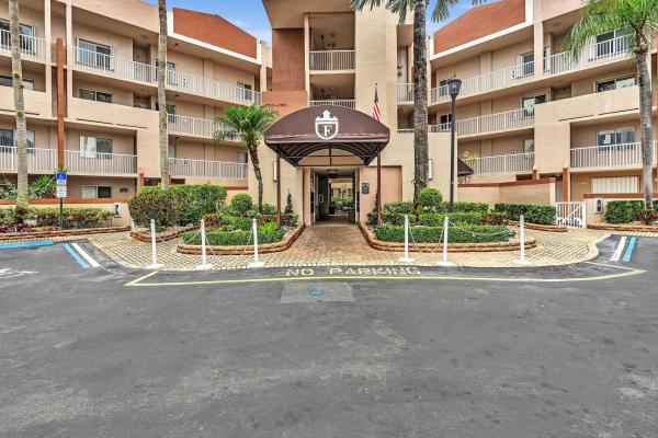 Granville At Kings Point, 7505 Granville Dr #103, Fort Lauderdale, Florida 33321, image 1