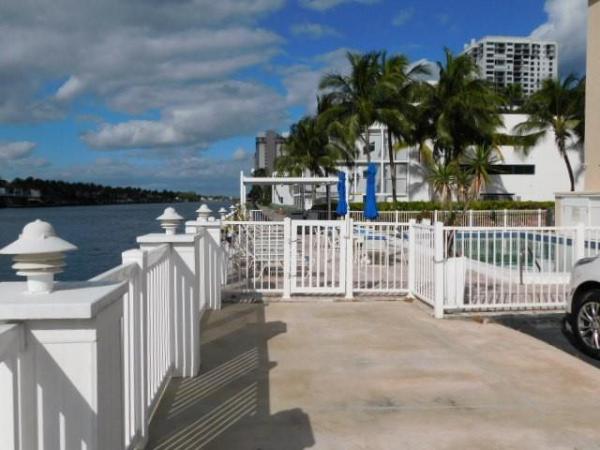 Attache Garden, 2710 S Ocean Dr #205, Hollywood, Florida 33019, image 2