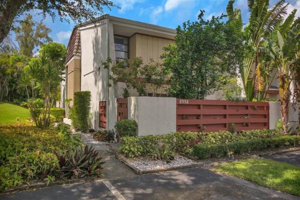 Lakes Of Emerald Hills, 2992 Lakewood Ln #328, Hollywood, Florida 33021, image 1
