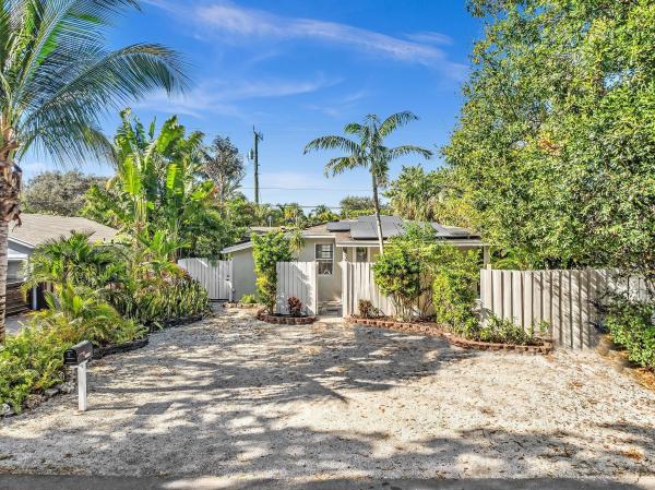 Highland Estates, 2725 NE 6th Ln, Wilton Manors, Florida 33334, image 1