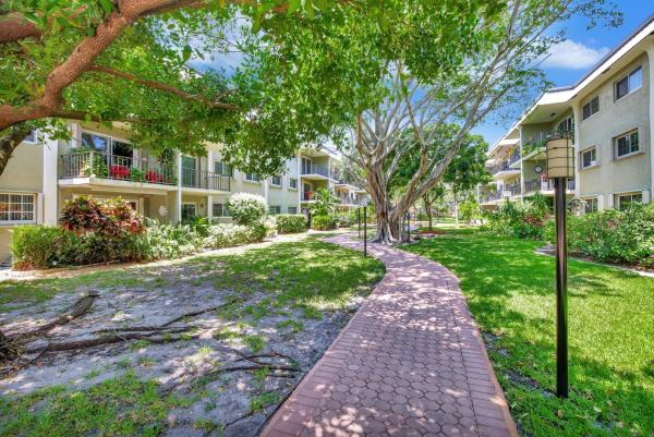 River Manor, 3000 NE 5th Ter #315-A, Wilton Manors, Florida 33334, image 2