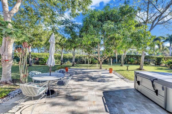 Boca Fontana, 9531 Trivolo Pl, Boca Raton, Florida 33434, image 2