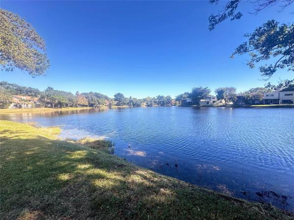 Wimbledon At Jacaranda, 102 Wimbledon Lake Dr, Plantation, Florida 33324, image 1