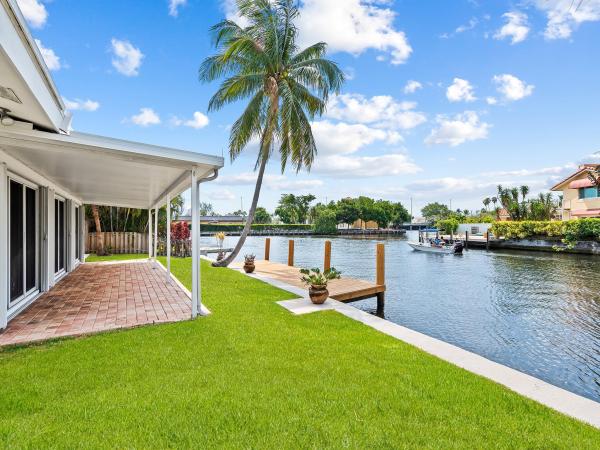 Coral Point, 2140 NE 25th St, Wilton Manors, Florida 33305, image 1