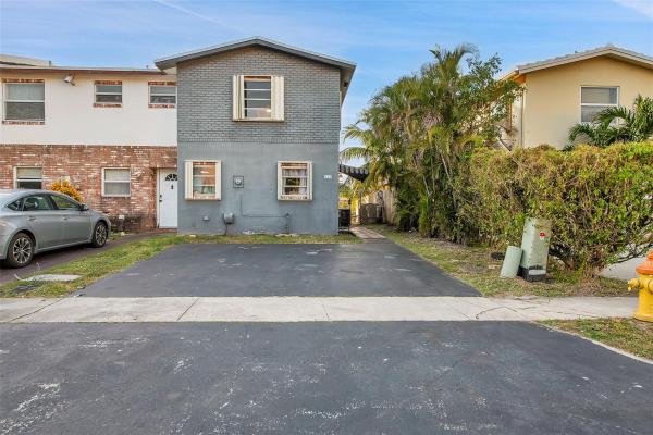 Coconut Creek No HOA, 447 Sunshine Dr #447, Coconut Creek, Florida 33066, image 1