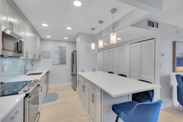 Victoria Towers, 211 S Ocean Dr #504, Hollywood, Florida 33019, image 2