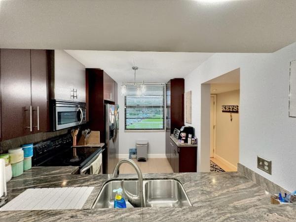 Whitehall Of Pine Island Ridge, 1508 Whitehall Dr #205, Davie, Florida 33324, image 1