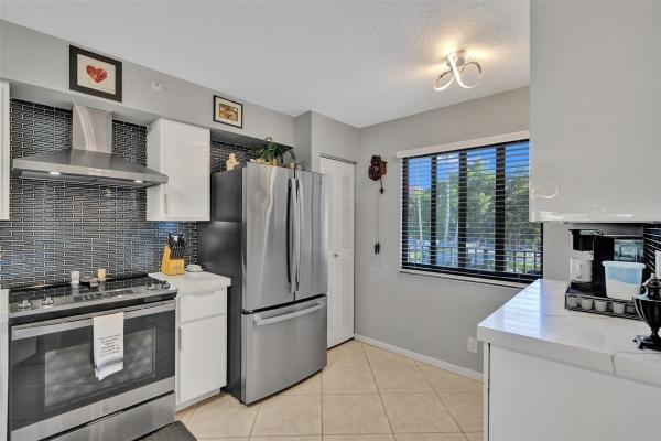 Le Club At Cypress Bend, 2205 S Cypress Bend Dr #301, Pompano Beach, Florida 33069, image 1