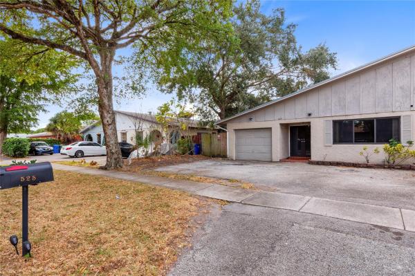 Applegreen, 525 SW 61st Ter, Margate, Florida 33068, image 1