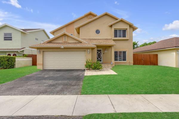Lakeside Key, 970 SW 98th Ave, Pembroke Pines, Florida 33025, image 1