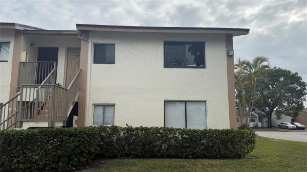 Malibu Club, 110 NW 60th Ave #7, Margate, Florida 33063, image 1