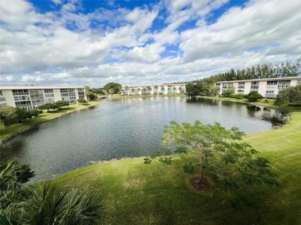 Bermuda Village, 1903 Bermuda Cir #A-4, Coconut Creek, Florida 33066, image 1