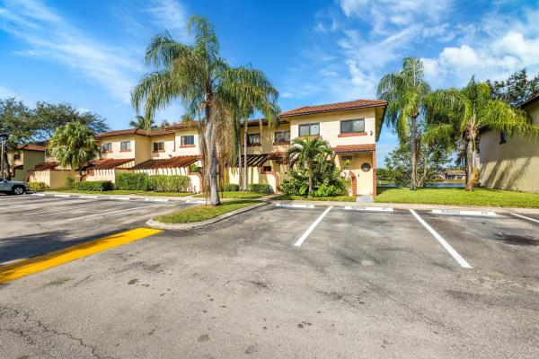 Sunblest Townhomes, 4623 NW 90th Ave, Sunrise, Florida 33351, image 1