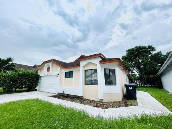 Hunter Run, 714 Holly St, North Lauderdale, Florida 33068, image 1