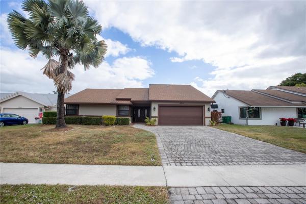 Comrock, 5710 NW 54th Way, Tamarac, Florida 33319, image 1