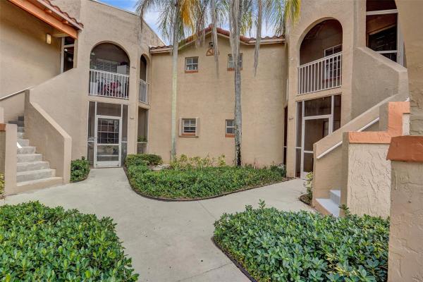 Windmill Lakes, 8842 SW 3rd St #204, Pembroke Pines, Florida 33025, image 1