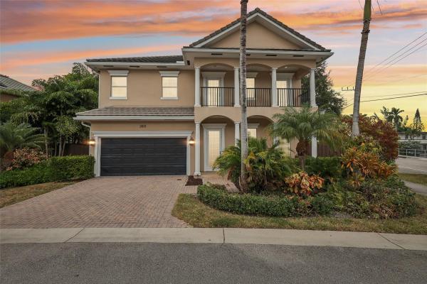 Wilton Landings, 2831 NE 6th Ave, Wilton Manors, Florida 33334, image 1