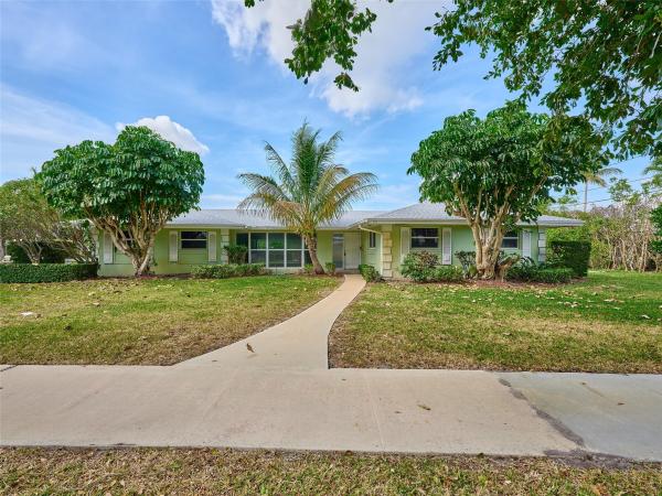 Yacht Club, 701 Lakeside Dr, North Palm Beach, Florida 33408, image 1