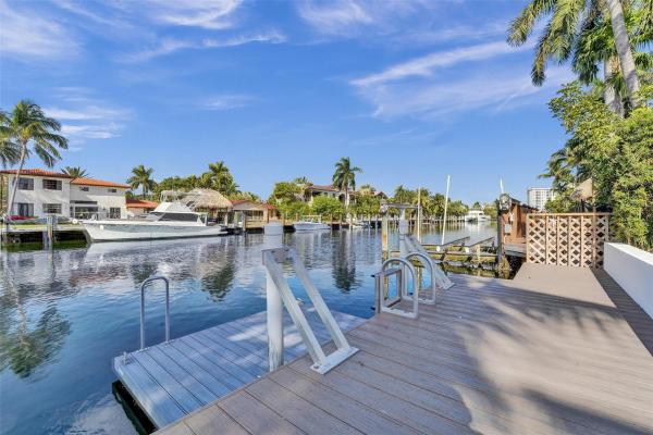 Golden Isles, 642 Palm Dr, Hallandale Beach, Florida 33009, image 2
